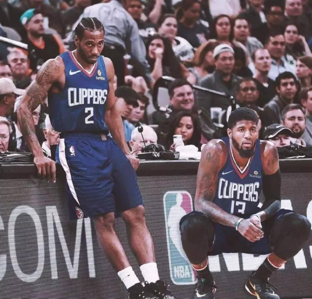 对媒体与球 对媒体与球