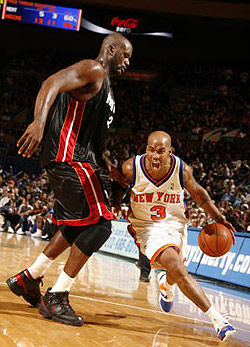 两类信号判 两类信号判